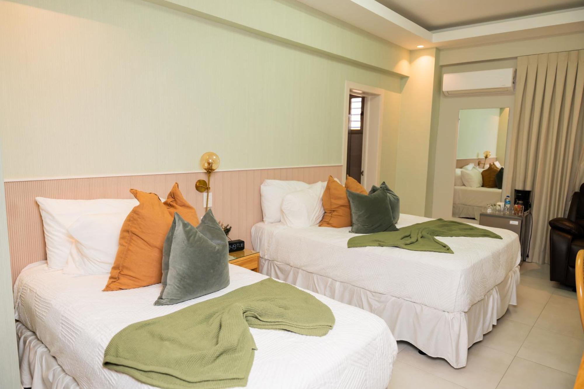 Hotel Stay Here Suites Санто-Домінго Екстер'єр фото